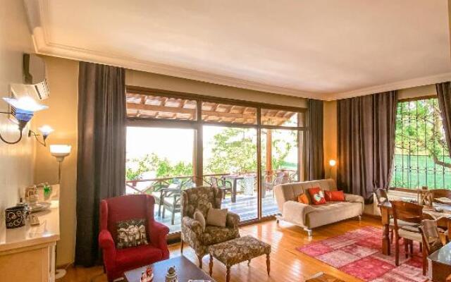 Havuzlu Mustakil Lüx Villa Doğa SAPANCA 150 MT2