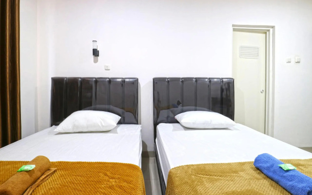 Saloka Guest House by ZUZU