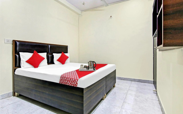 OYO Flagship 70255 Star Light Inn