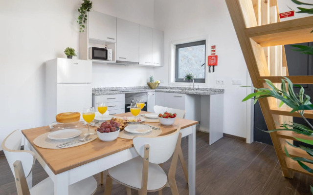 Stylish Duplex House - Terrace & River View