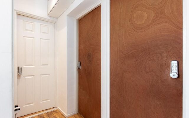 Saddler House Deluxe Guest Room