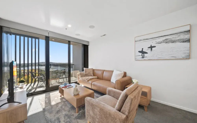 Sleek 2-bed Apartment With Rooftop Garden Access