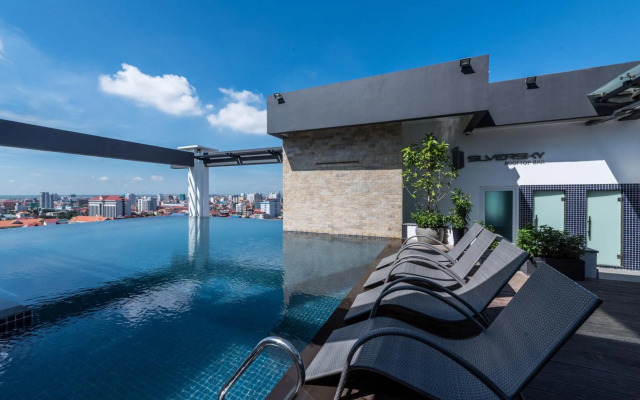 Naki Suites at Silvertown