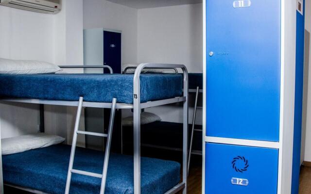 Cool And Chic Hostel