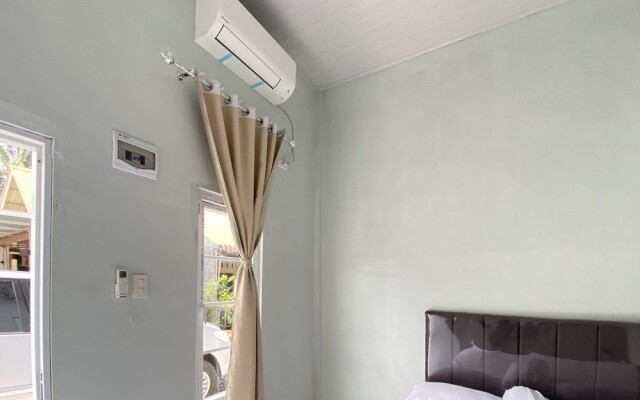 RedDoorz Syariah near Kantor Bupati Pantai Pandan