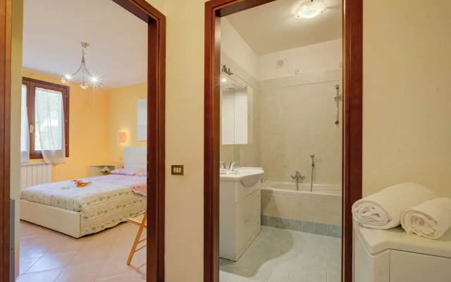 John's House-Lakeview & shared pool