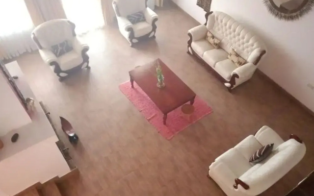 Lux Suites Karen Family Bungalow
