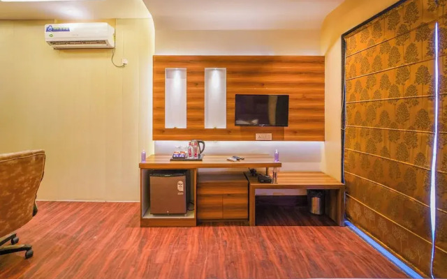 Shiv Rudraksh Resort - Near Assi Ghat