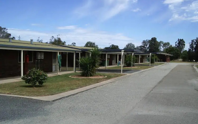 Aaroona Holiday Resort