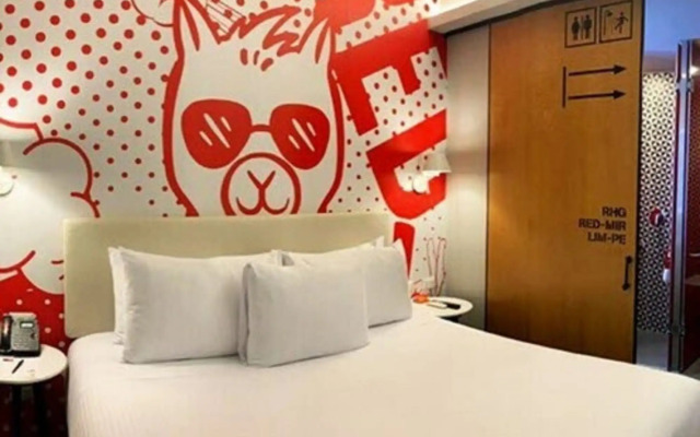 Radisson RED Miraflores