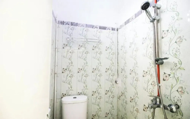 OYO Life 2553 Kost Daya