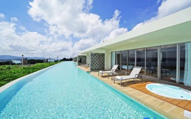 POOL VILLA KOURIJIMA by COLDIO