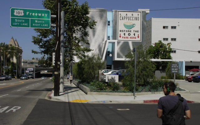 The Adler a Hollywood Hills Hotel