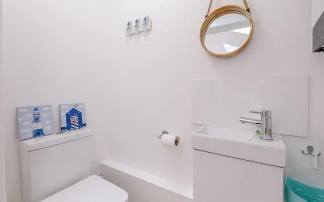 4 Sea View Walk, Pakefield