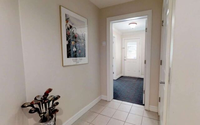 Palm Breeze 5 Bedroom Holiday Home