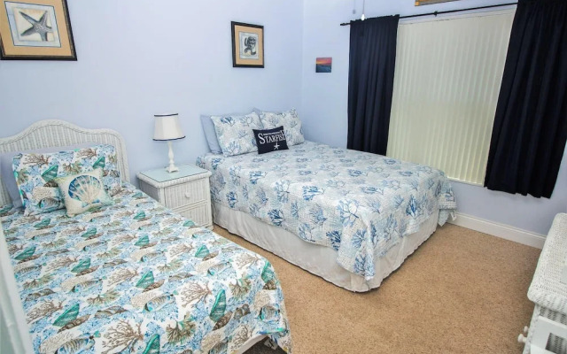 Colony Beach Club 147