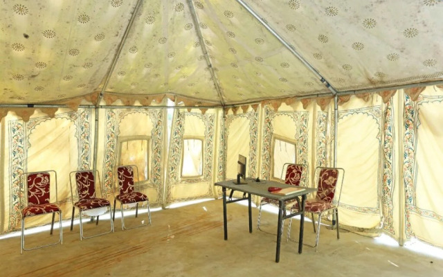 Hotel Jungle Camp