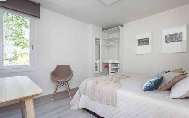 BCN Design Apartment with Portable Wifi