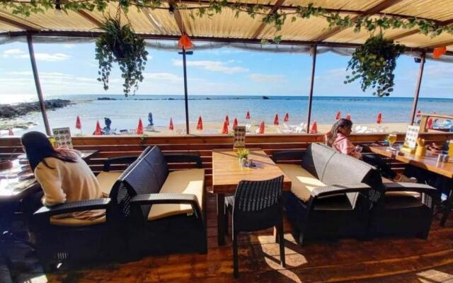 612 Apartment on the Beach