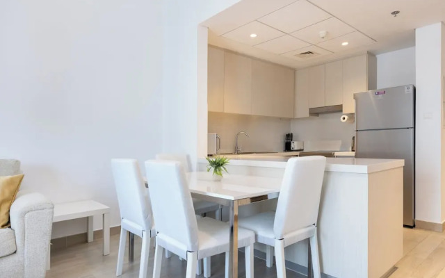 Bloomfields Luxurious 2Br Water Edge