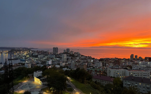 Апартаменты на улице Прапорщика Комарова 58