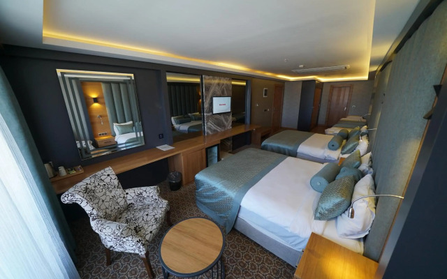 Green Prusa Hotel