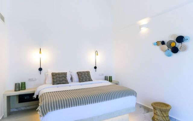 Lavadoze Luxury Suites - Adults only