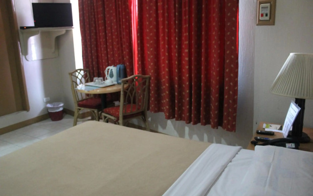 Elegant Circle Inn
