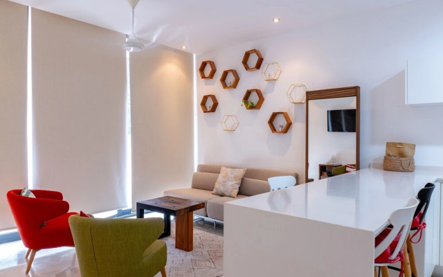 Menesse On The Beach 5 1 Bedroom Condo