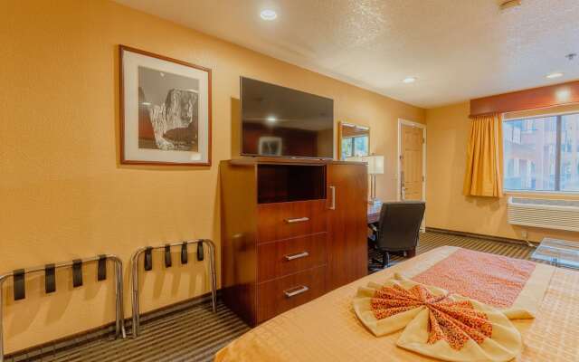 Best Western Plus Yosemite Way Station Motel