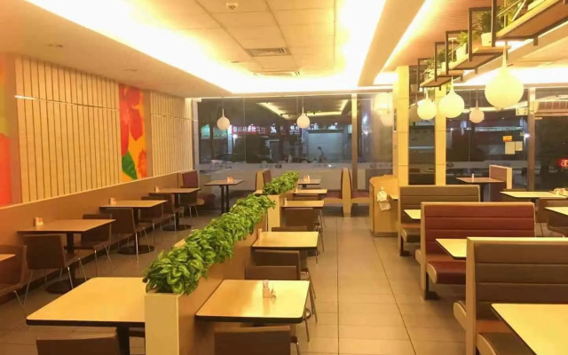 Vienna hotel Shenzhen Dongmen Old Street