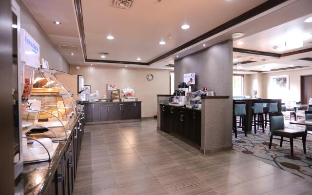 Holiday Inn Express And Suites - Vernon by IHG