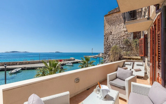 Villa Ana