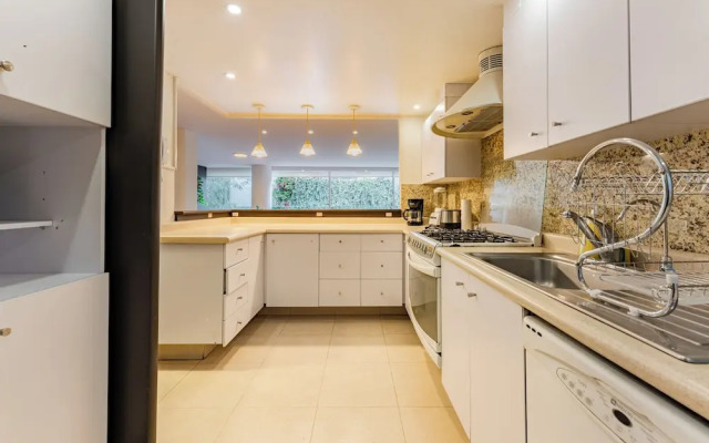 Parques Condesa Apartments by VH