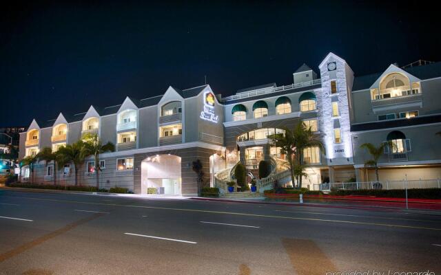 Best Western Plus Marina Shores Hotel