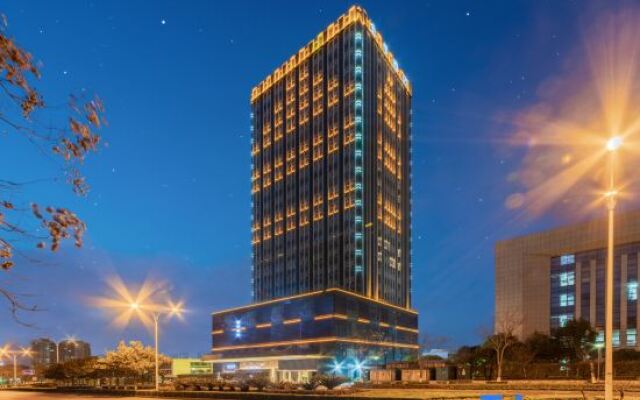 Echarm Hotel (Yichang Huoche Dongzhan)