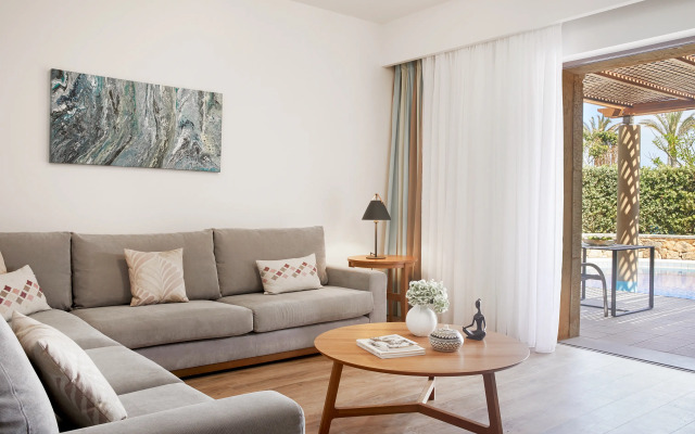 Minoa Palace Resort