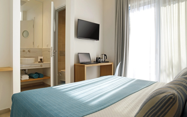 Oasis Beach Hotel