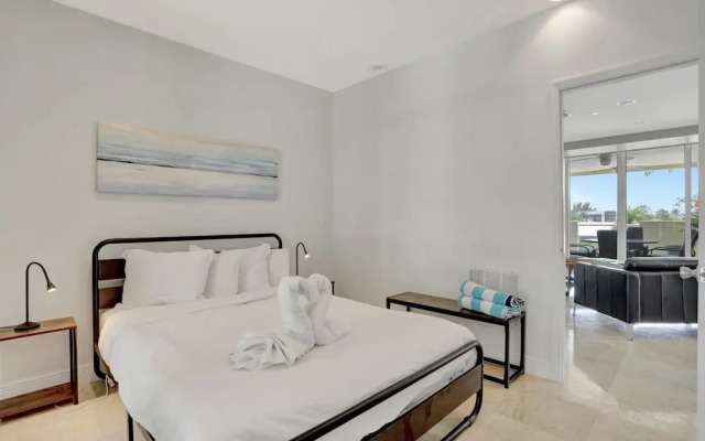Deerfield Condo Suites by Opus