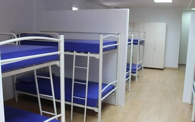 Pensión Albergue Puente Ribeira - Hostel