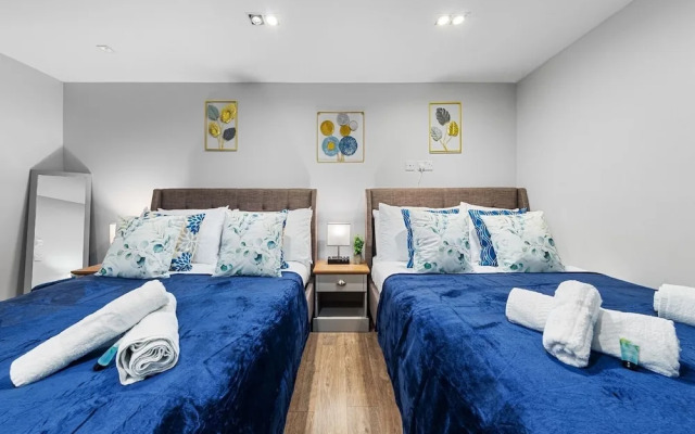 Modern Battersea Suite - London City Retreat