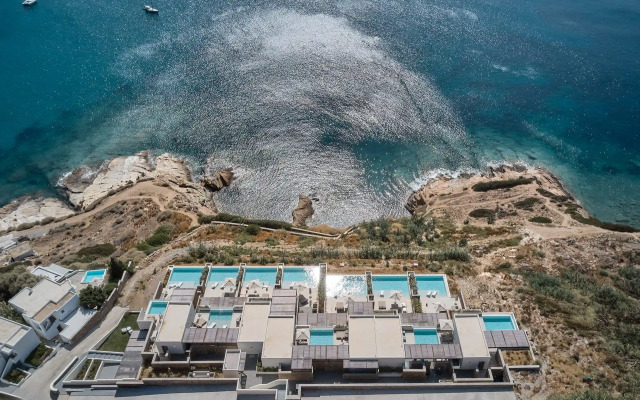 Ios Grand Pool Suites