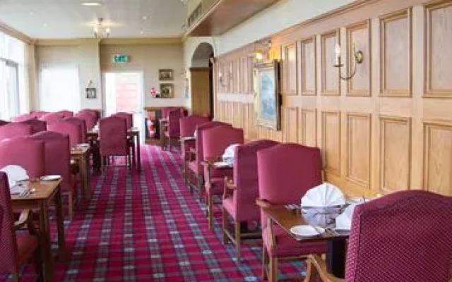 Cairn Hotel