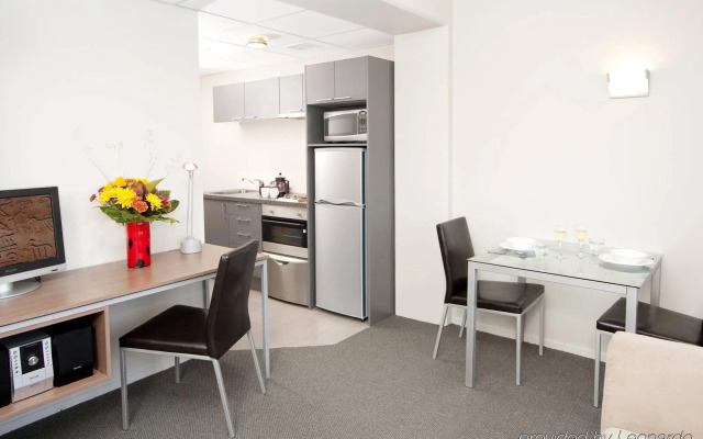Quality Suites Central Square