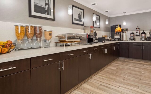 Best Western Plus Vineyard Inn