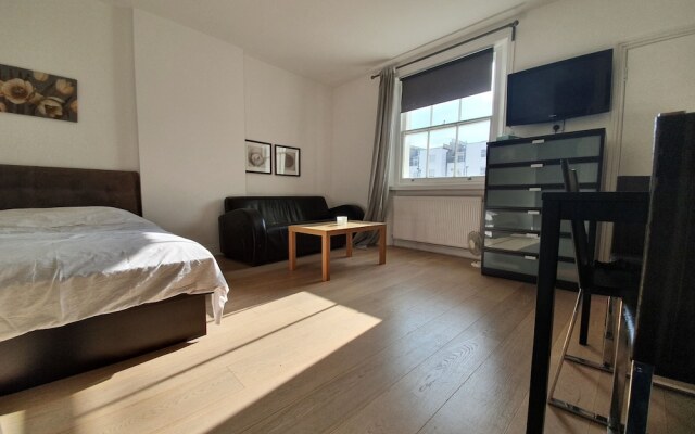 Studio Apartment in South Kensington 5