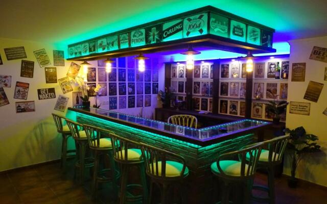 Spacious 700m2 villa, Golfers paradise.