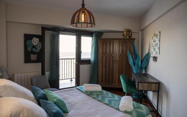 Sea Coast Lekeitio by HomeBilbao
