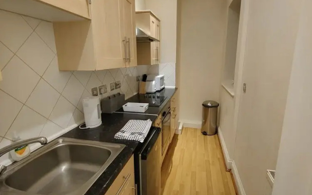 Newhall Street Apartment