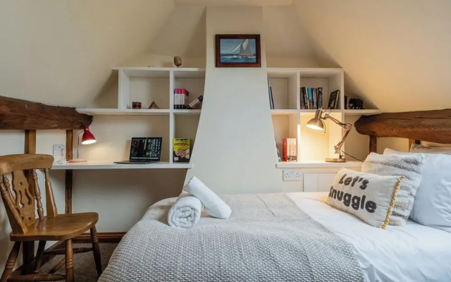 The Threshing Barn-Stunning 5 BD Retreat